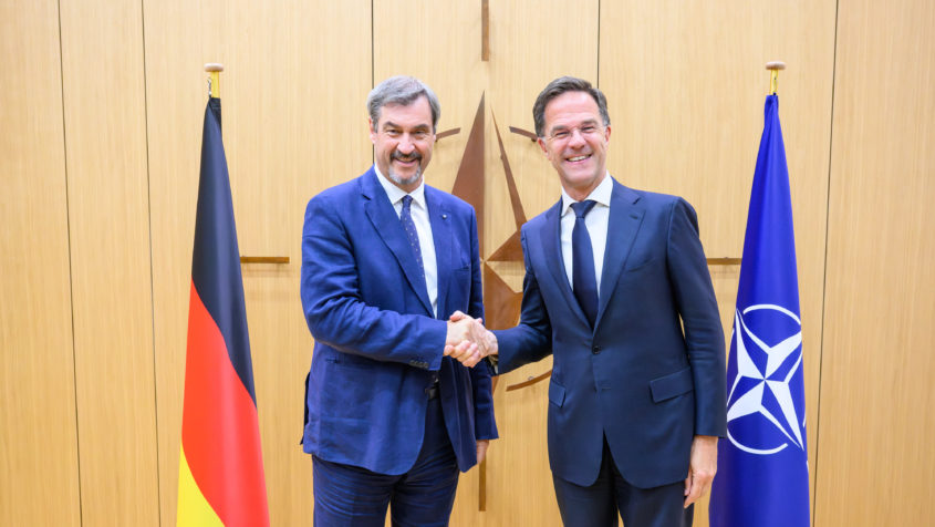 250701_NATO-Generalsekretär Rutte_FR_1 Ministerpräsident Dr. Markus Söder wird von NATO-Generalsekretär Mark Rutte im NATO-Hauptquartier empfangen.